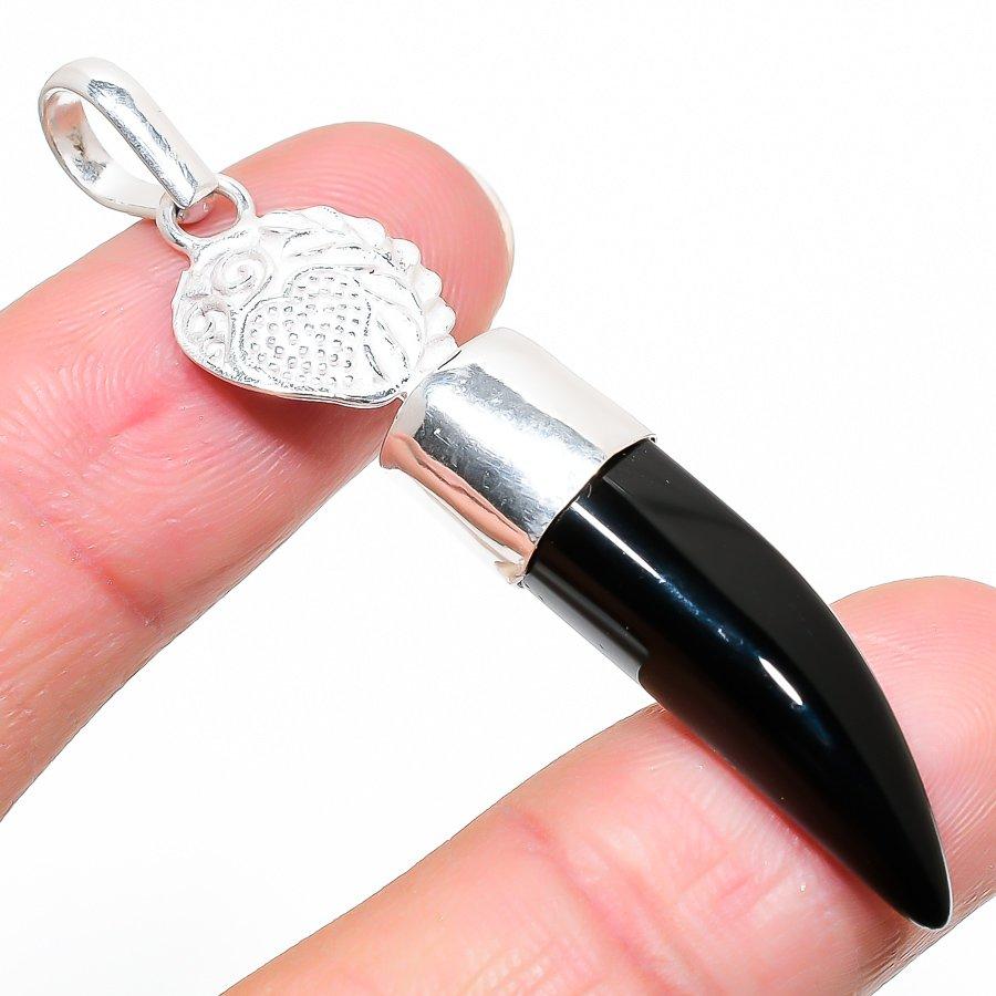 

Подвеска ручной работы из стерлингового серебра 925 пробы с натуральным черным ониксом 2,36 дюйма H4n09