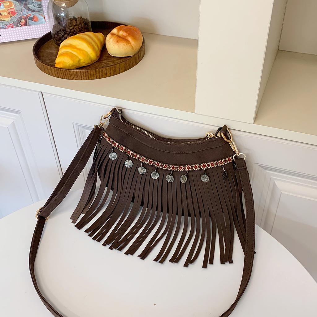 Bohemian premium fringed bag women's new retro matte shoulder messenger bag mobile phone bag