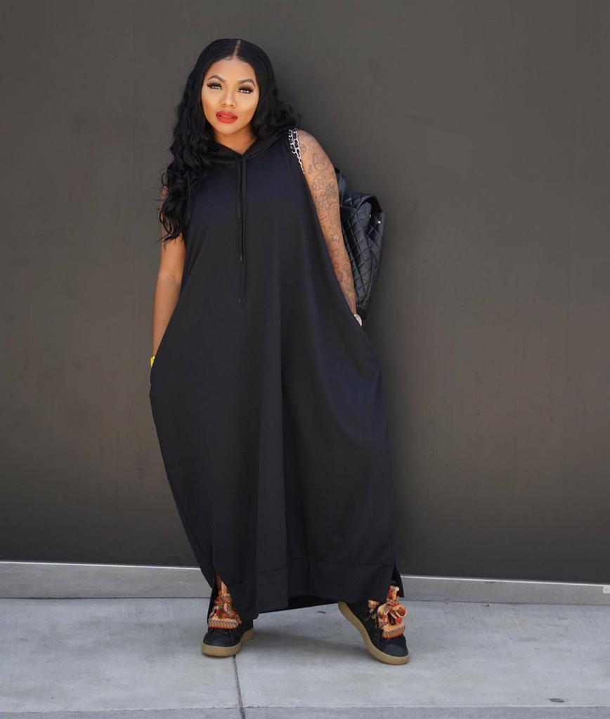 Evropské a americké dámské bezrukávové šaty s kapsami a pláštěm