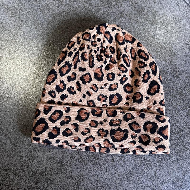 

Женская вязаная шапка для холодной погоды с леопардовым дизайном и толстым материалом для ношения на улице