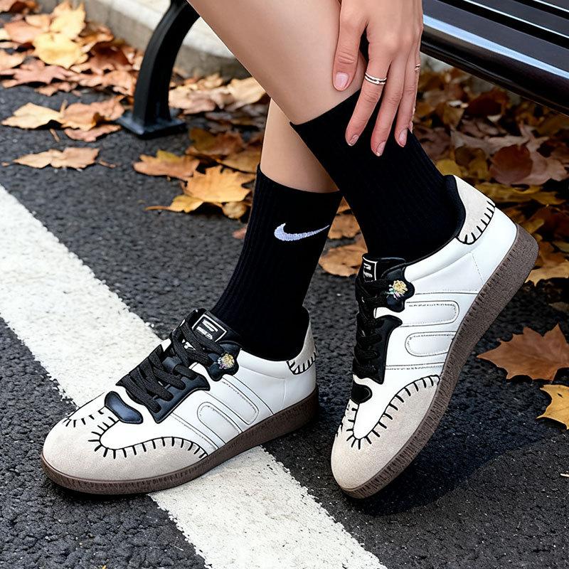 Soft leather retro lace-up color matching German training shoes women's versatile flat-bottomed casual sports shoes Forrest Gump shoes board shoes