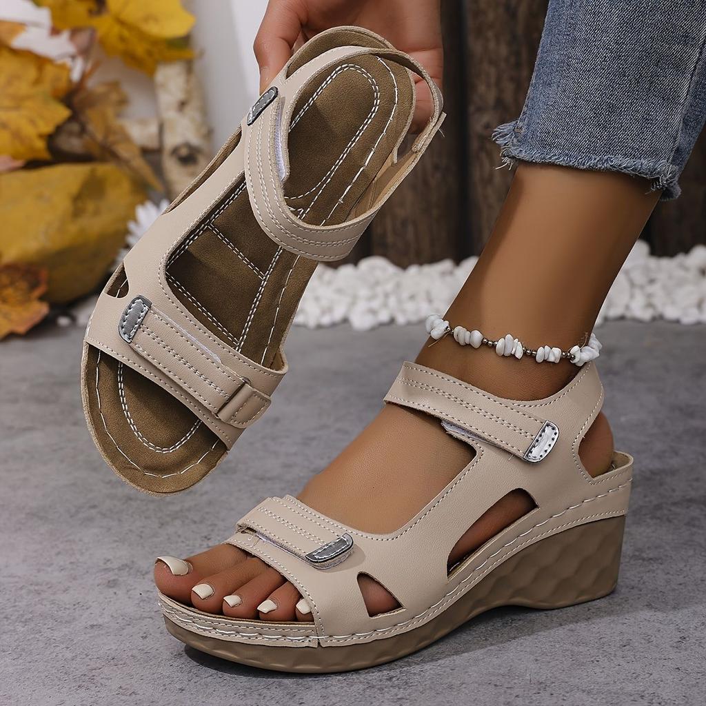 2026 New Ladies Retro Fashion Casual Shoes Lightweight and Comfortable Designer Sandals Ladies Sandals