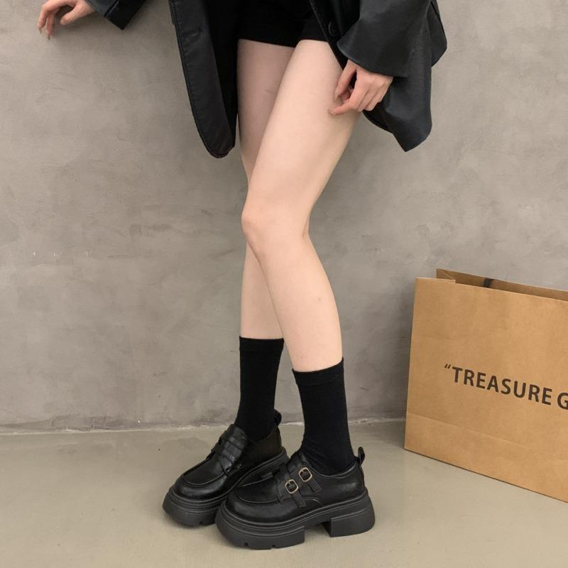 2025 New Luxury Design Leather Platform Loafers Women Handmade Retro Style Round Toe Thick High Heel Slip On Casual Shoes