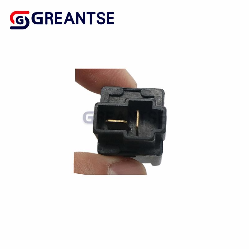 93810-22100 9381022100 Brake Pedal Position Switch For Hyundai Sonata NF Santa Fe Azera Kia Optima Sorento Car Accessories