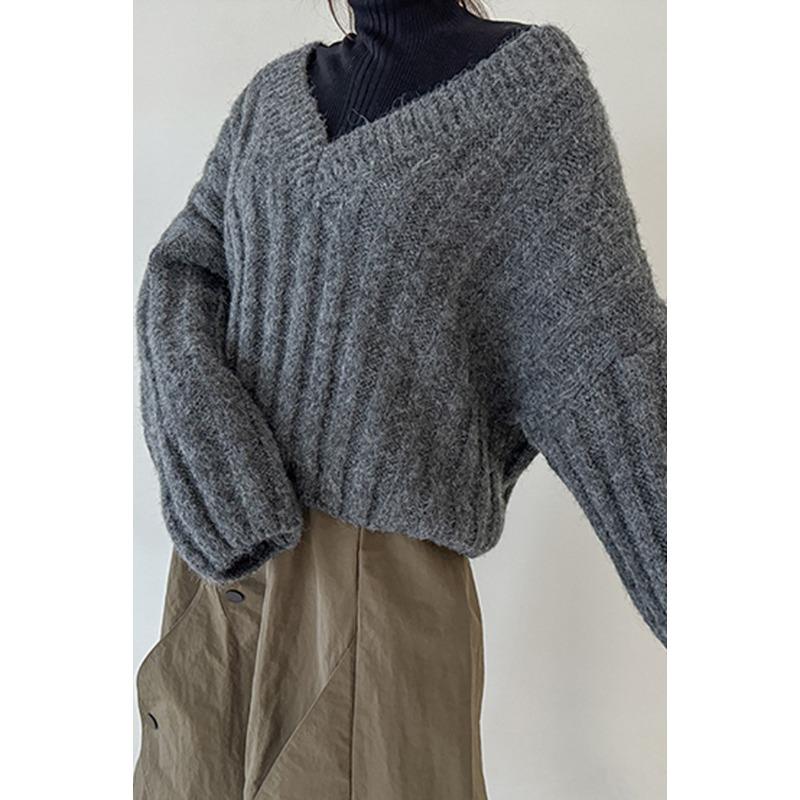 

Lazy wind lantern sleeve pullover knitted sweater women s short solid color soft waxy V-neck pit strip sweater top women S темно-серого