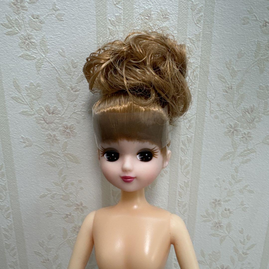 

[USED] Licca-chan Curly Bun