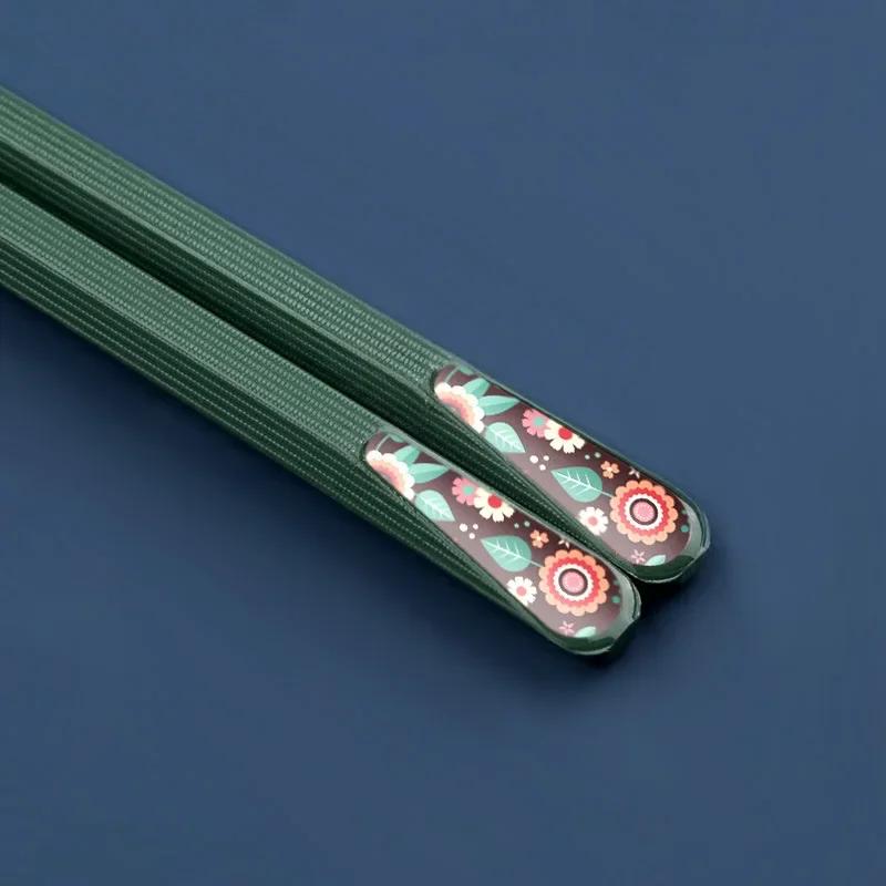 Cute Japanese-style Alloy Chopsticks with Pointed Anti-slip Sushi Tableware Household One Pair Colorful Kitchen Accessories