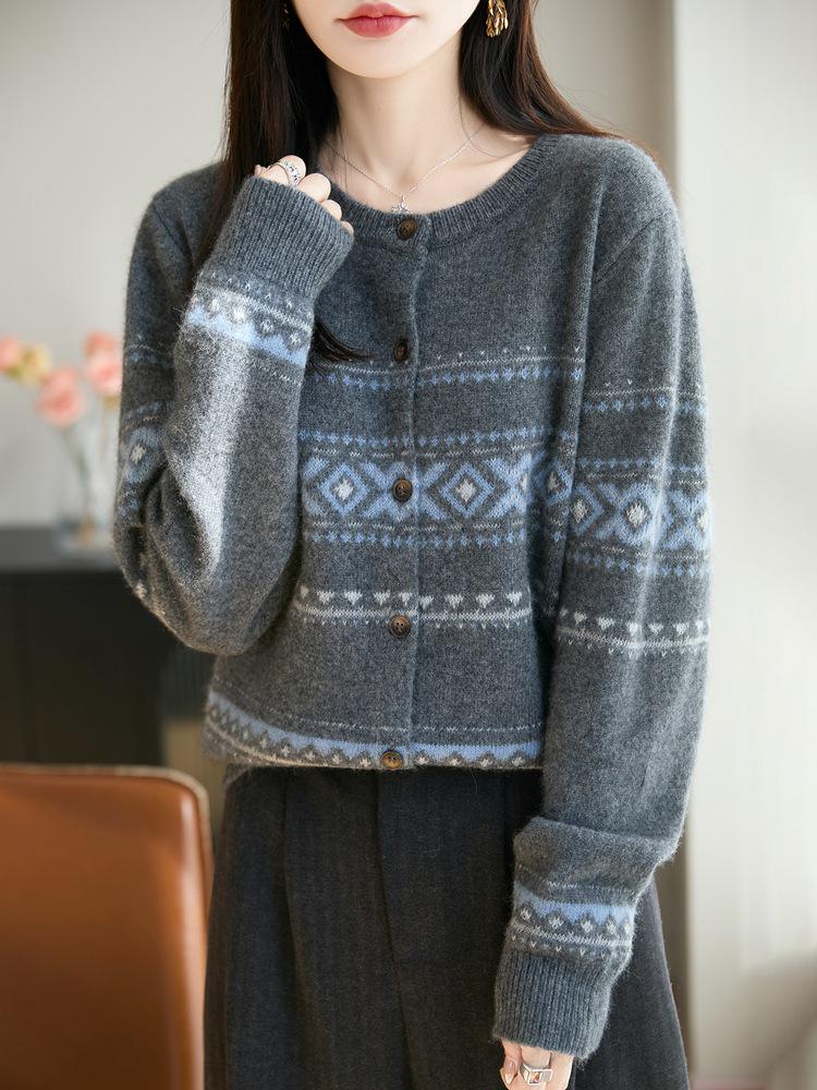 Women's French Retro Fair Isle Knit Cardigan: High-End, Versatile, Warm Sweater for Spring and Autumn