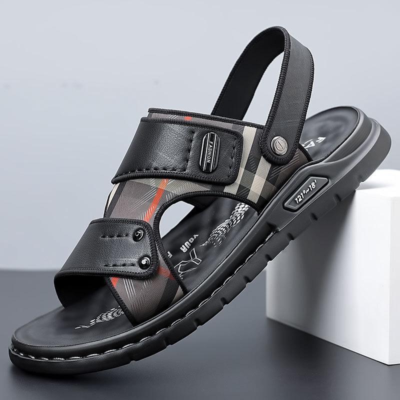 Men's sandals leather summer cowhide beach shoes 2025 new car wear non-slip dual-purpose dad men's sandals