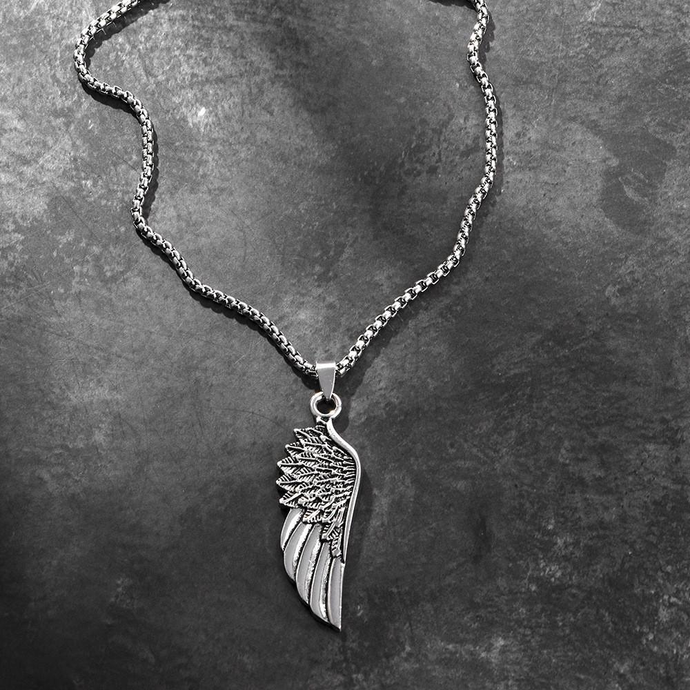 Stylish Alloy Feather Necklace For Men Unique Geometric Pattern Perfect For Gifting