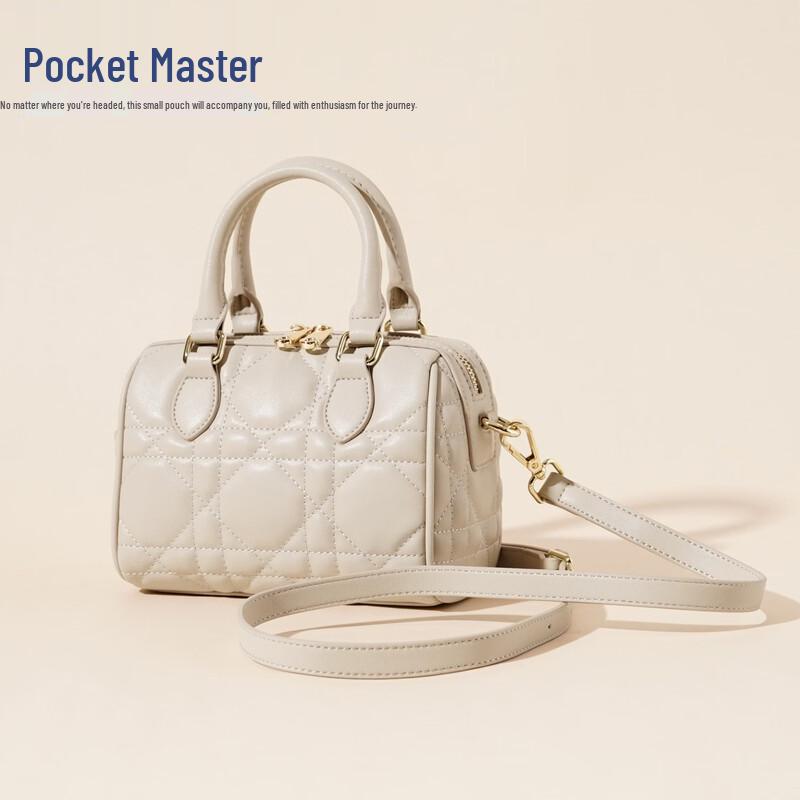 Women s Genuine Leather Quilted Shoulder Bag