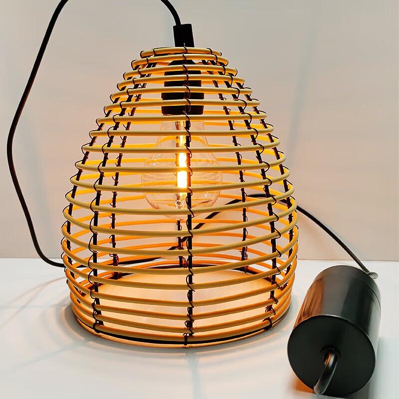 Lanterna sospesa in rattan a forma di bolla di sogno
