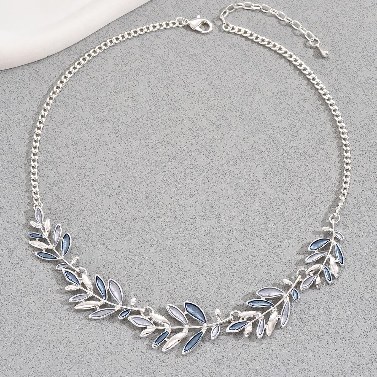 

Новое ожерелье с подвеской в виде цветного листа, женское, персонализированная подвеска из сплава, ожерелье на длинной цепочке