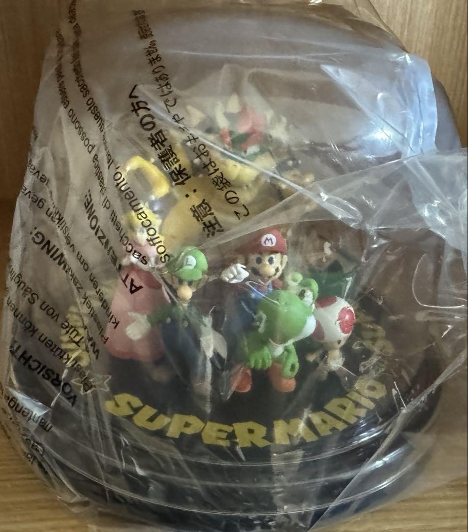 

[USED] Club Nintendo Super Mario Character Figures