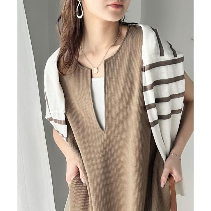 A Simple Pullover Summer Solid-color Dress with A Medium Length