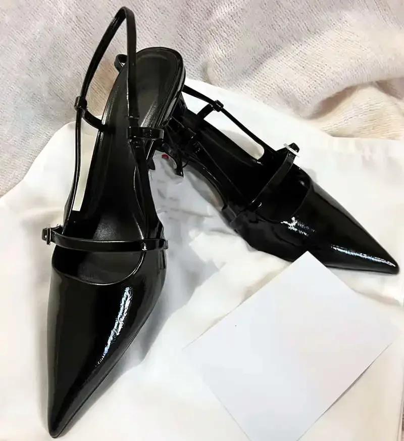 Módní Sexy Sandály s Špičatou Špičkou Dámské Letní Červené Tenké Vysoké Podpatky pro Ženy Lakovaná Kůže Zadní Pásek Mules Svatba Dámské Lodičky