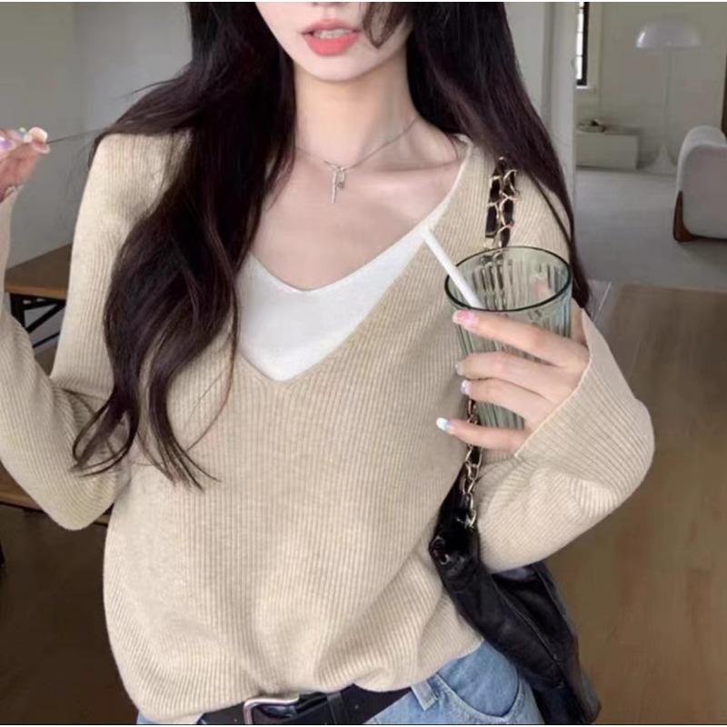 Autumn and Winter New Fake Two-piece Knitted Pullover, Women's Solid Color Bottoming, V-neck Long-sleeved Top Inside and Outside