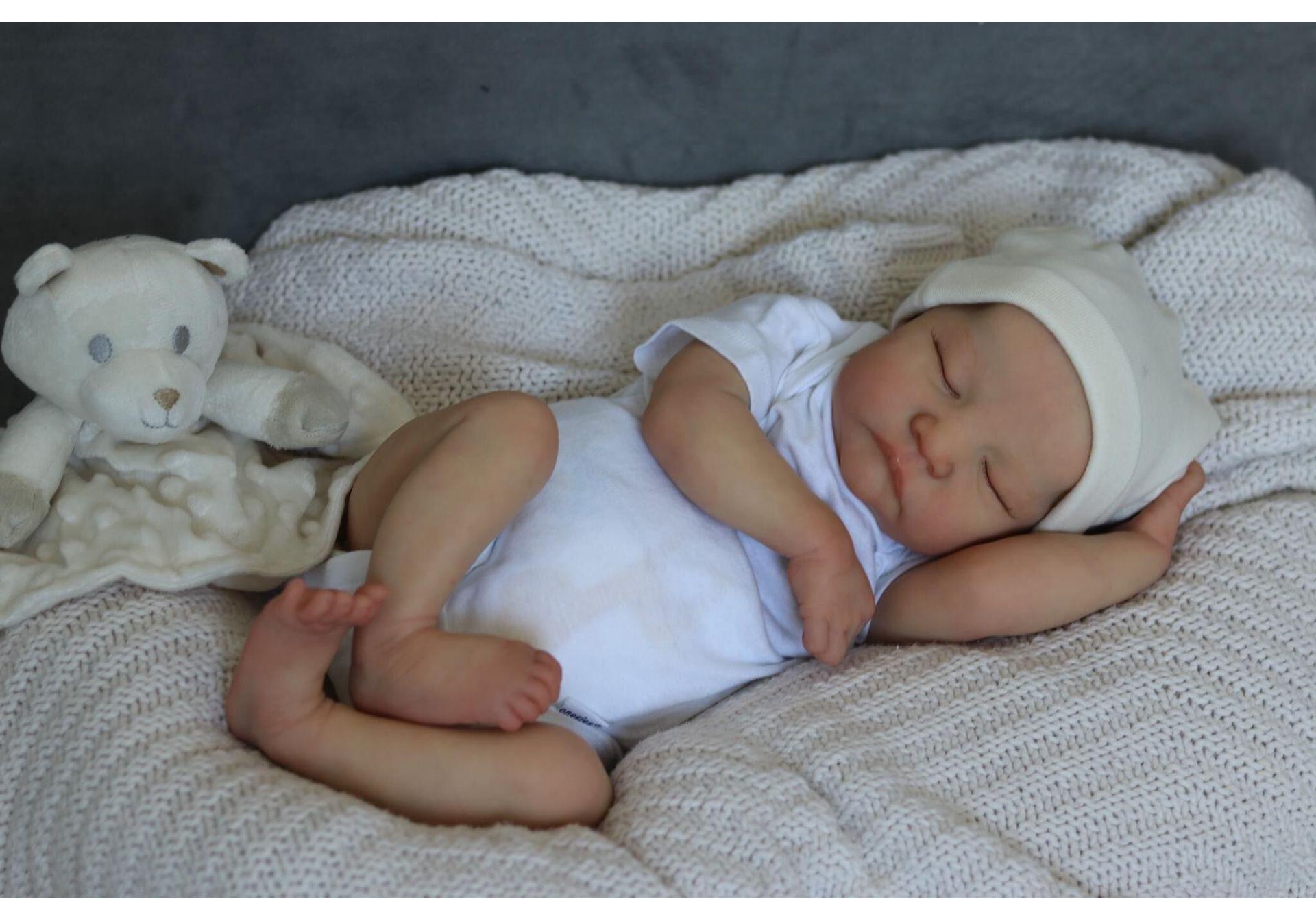 19-Inch Lifelike Reborn Baby Doll with 3D Realistic Skin - Levi Cloth Body Doll