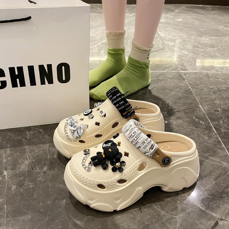 Thick-Soled Clog Shoes for Women Summer Ins Trend Closed-Toe Non-Slip Cartoon Shoes Outdoor Height-Increasing Beach Slippers