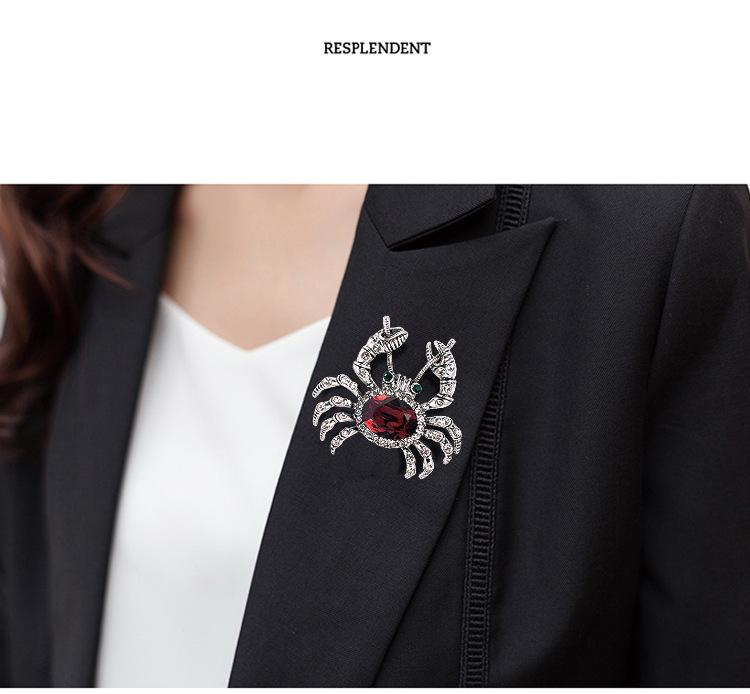 Korean Alloy Diamond Crab Brooch: Versatile Pin for Cardigans, Shawls, and Sweaters