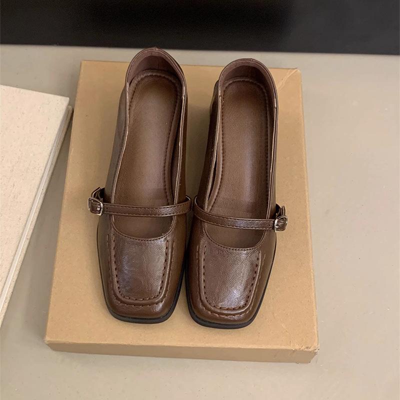 

2025 новые ретро женские туфли-лодочки из мягкой кожи с квадратным носком, ремешком и пряжкой, мелкие, на толстом высоком каблуке, туфли Мэри Джейн, коричневые/черные 35 коричневый