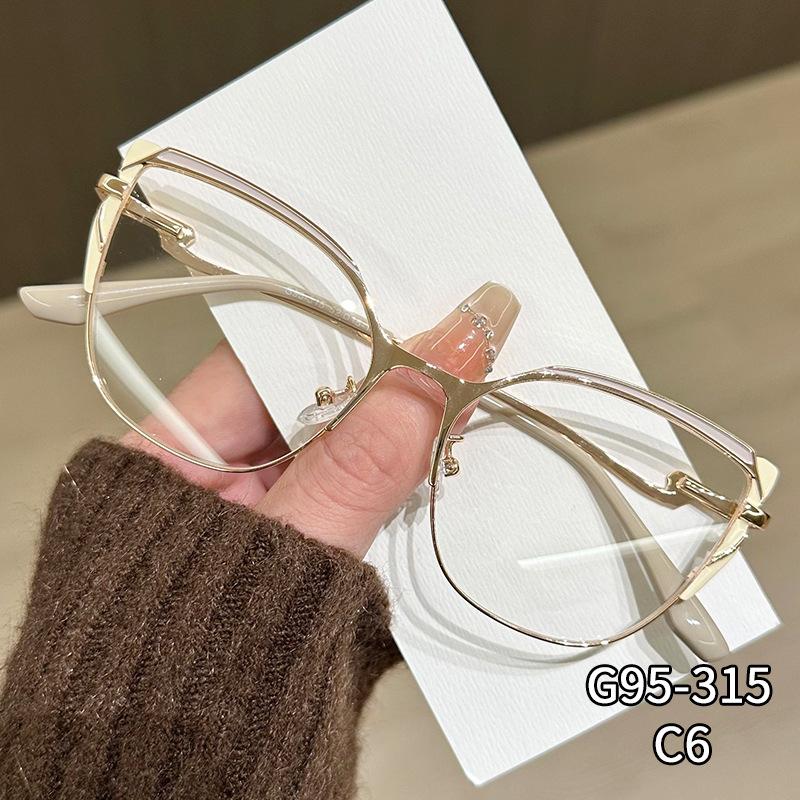 Anti-blue Light Glasses Metal Frame Lightweight Elegant Cat Eye Frame Myopia Glasses Anti Radiation Transparent