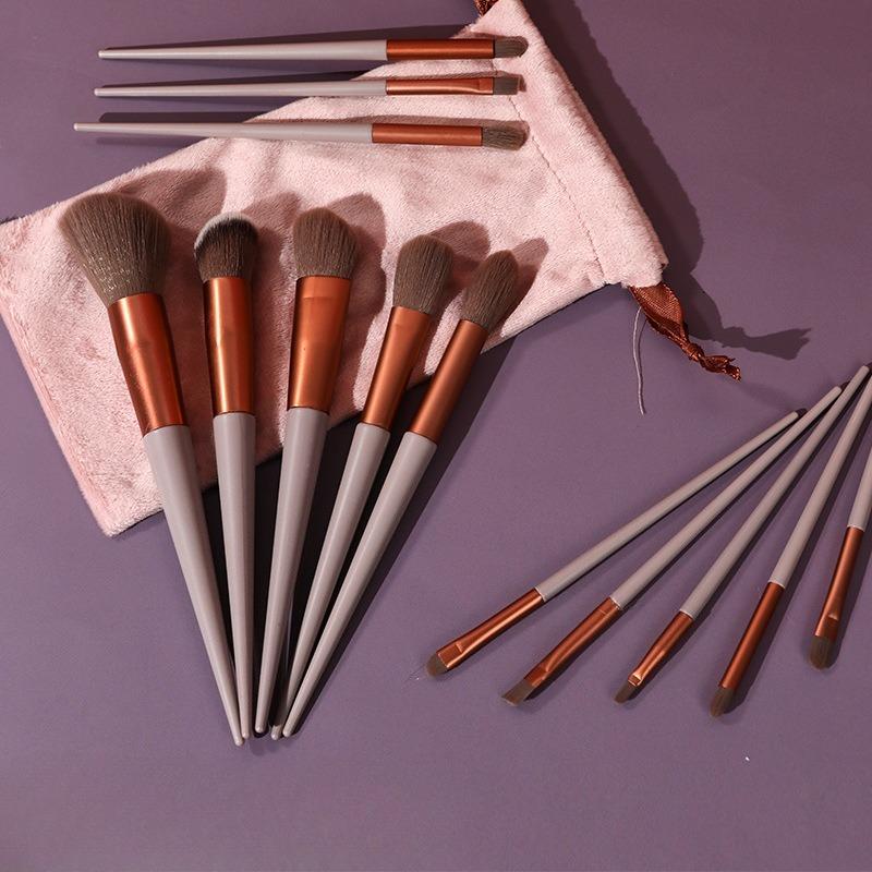 

New Makeup Brush Set Soft Fluffy Professiona Cosmetic Foundation Powder Eyeshadow Blending Make Up Beauty Tool Concealer Brush коричневий