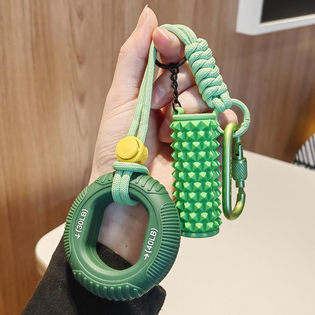 Creative Grip Strengthener Keychain: Fun Fitness Pendant & Couple Ornament - Perfect as a Backpack Accessory or Small Gift