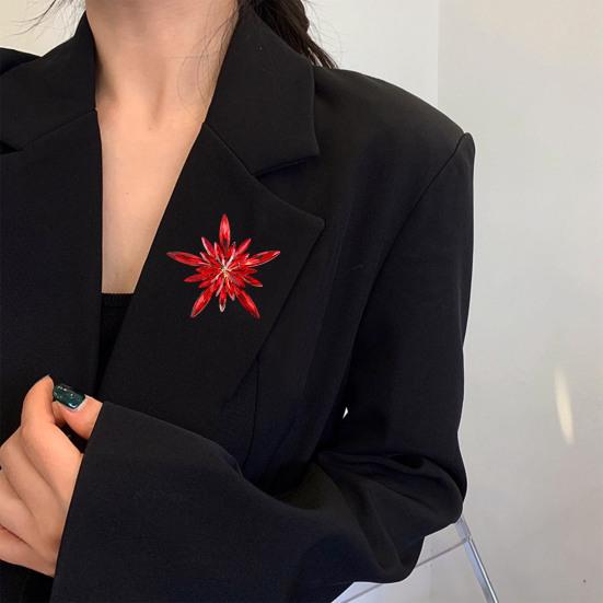 Shining Rhinestones Brooch Pin Fine Workmanship Colorful Irregular Star Shape Pin Costume Accessories