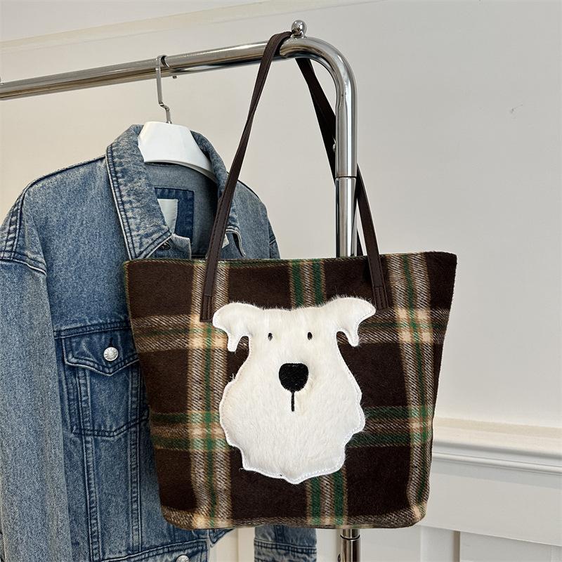

Осенне-зимняя шерстяная клетчатая сумка-рюкзак женская 2025 новая трендовая корейская сумка-тоут West Highland повседневная сумка большой вместимости