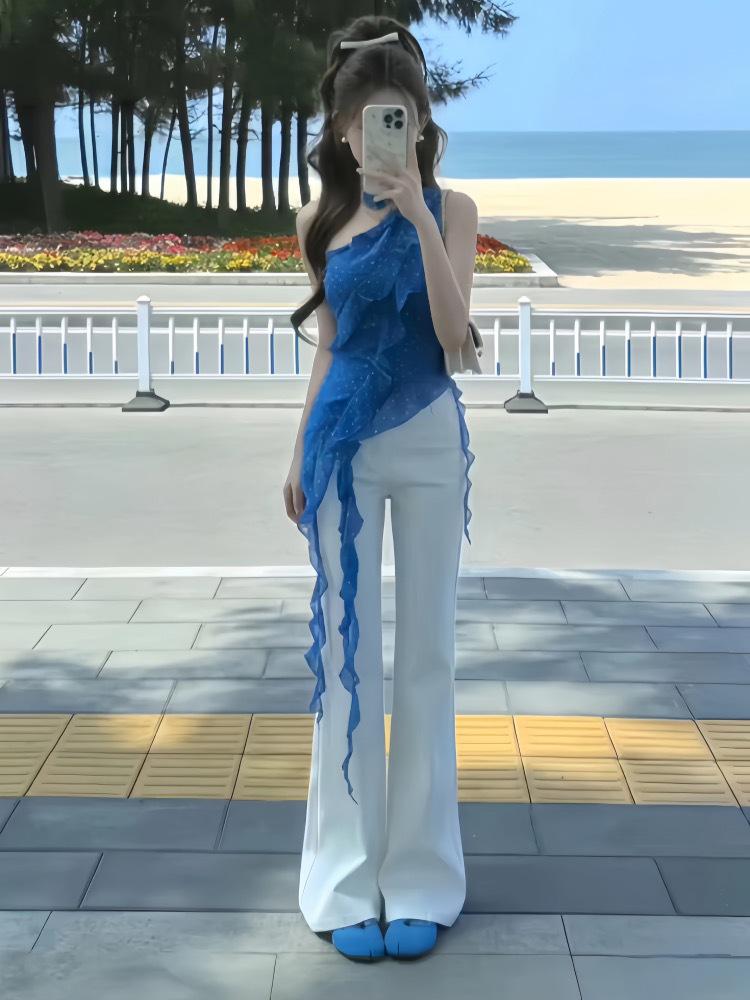 

Korean Style Summer Moonlight One-Shoulder Top and Jeans Set Large