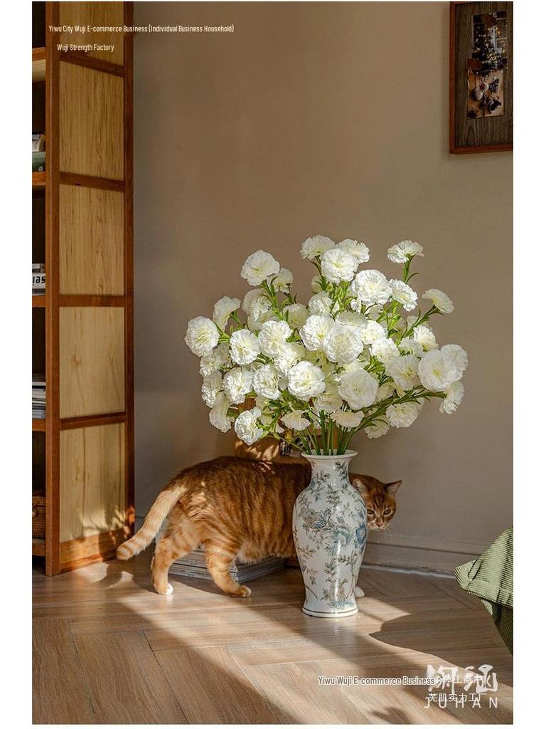 Luksusowy Bukiet Goździków Sztuczne Kwiaty jako Centralny Element Dekoracji Salonu lub Stołu Jadalnego