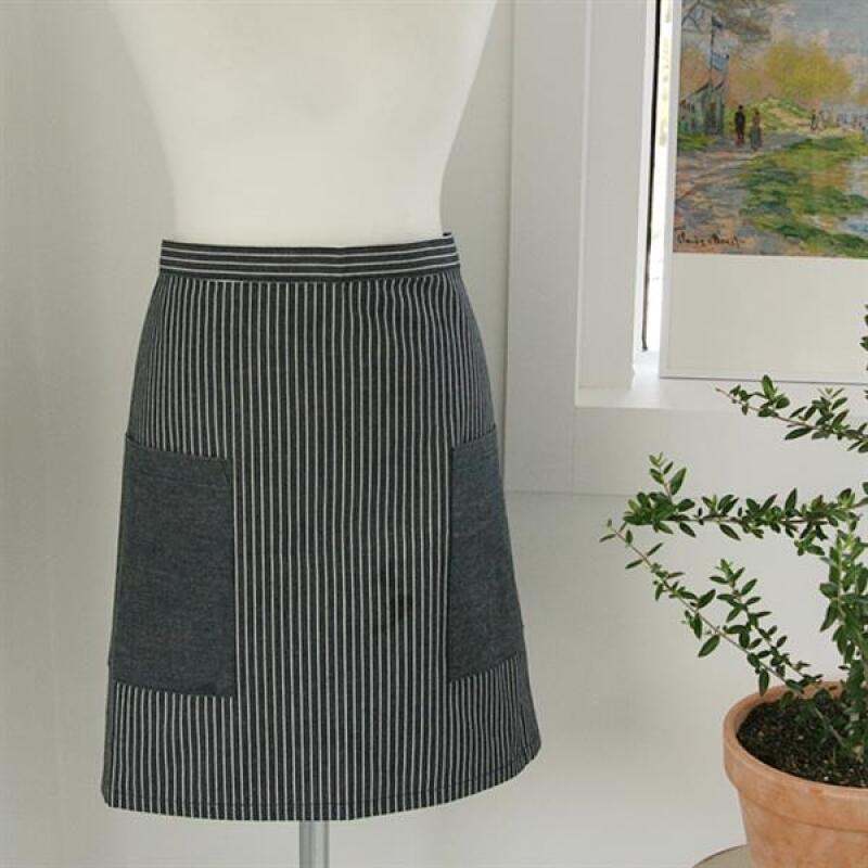 Simple pocket waist apron white