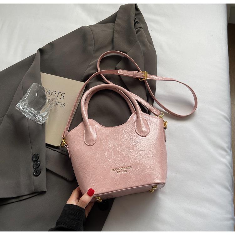 Versatile Premium 2025 Crossbody Bag Summer New Portable Bucket Bag Niche Design Retro Commuter Shoulder Bag