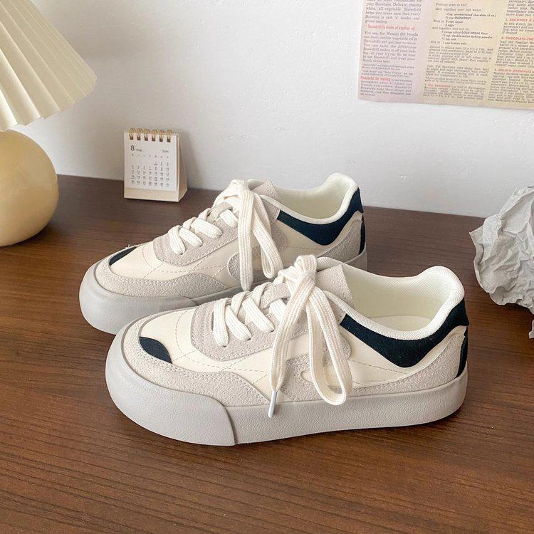 Dámské retro červené tenisky na silné podrážce, jaro 2025, šik hongkongský styl, německé tréninkové boty s kulatou špičkou