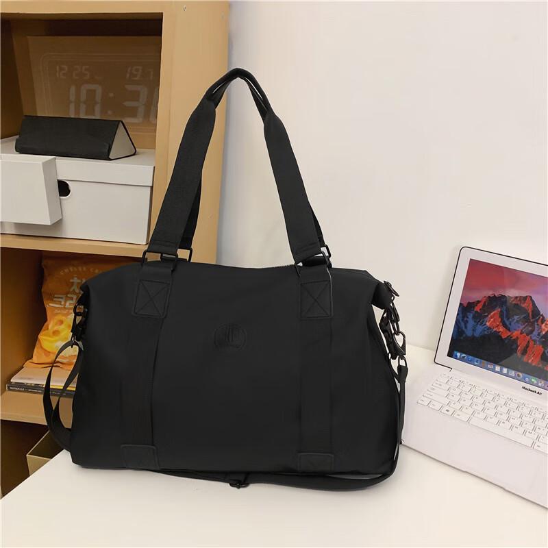 Li Shen Lightweight Travel Duffel Bag