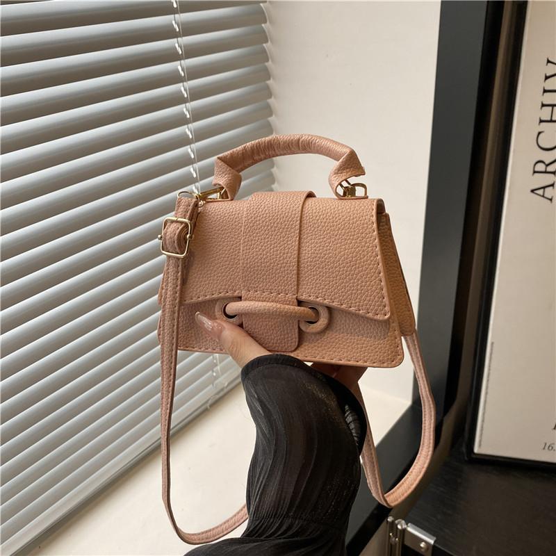 Solid color simple temperament handbag 2025 summer new versatile ins shoulder messenger bag small square bag Korean version of women