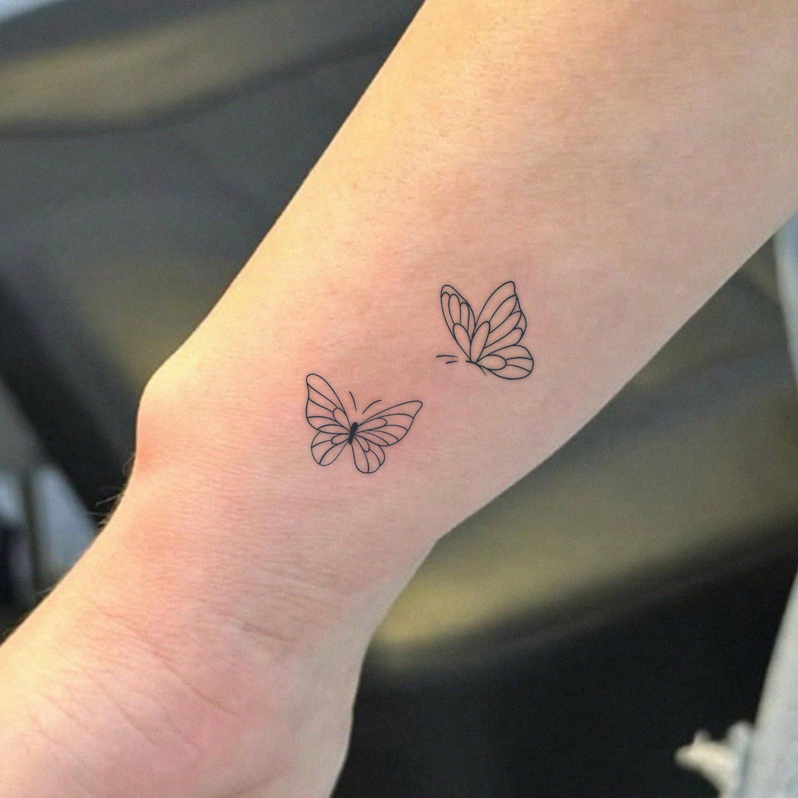 Glow Makeup Unisex Minimalist Lines Double Butterfly Tattoo Sticker, Waterproof And Long-Lasting Female, Small And Fresh, Forearm Sticker.