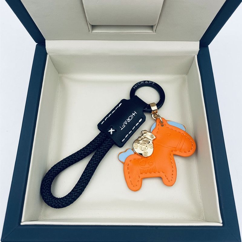 Handmade Leather Car Key Chain Pendant, Exquisite and Simple, Personalized Key Chain Rope for Men and Women