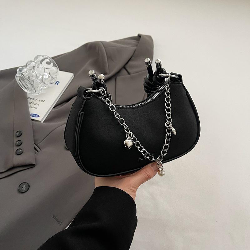 Premium Sense Underarm Bag Women 2025 New Trendy Fashion Woolen Foreign Style Messenger Bag Daily Go Commuting Bag