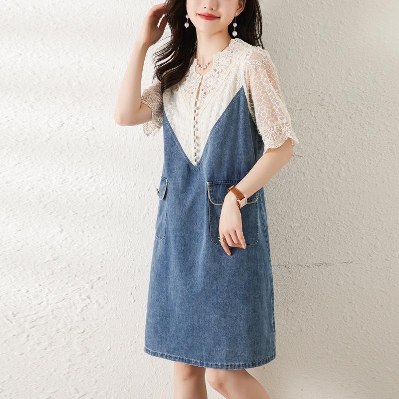 Plus Size Women's 2026 Summer Lace Patchwork Denim Dress - Light Luxury & Mature Style