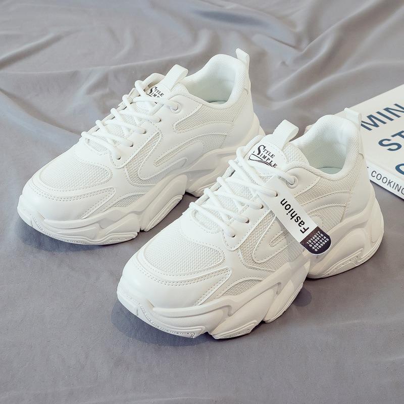 Printemps nouvelles petites chaussures blanches pour femmes polyvalentes décontractées chaussures de skate sportives tendance