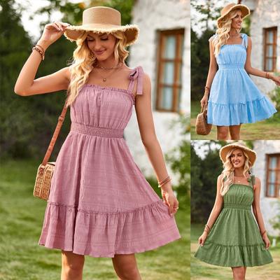 Lässiges Sommerkleid für Damen im frischen Stil mit einseitiger Schulterpartie und Rüschen