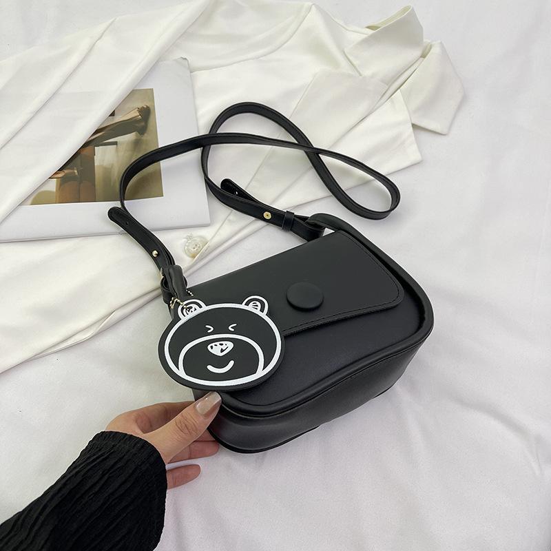 

2024 Весенний тренд Модная сумка через плечо Простая повседневная модная сумка через плечо Маленькая квадратная сумка для поездок на работу Нишевая повседневная сумка через плечо чёрный