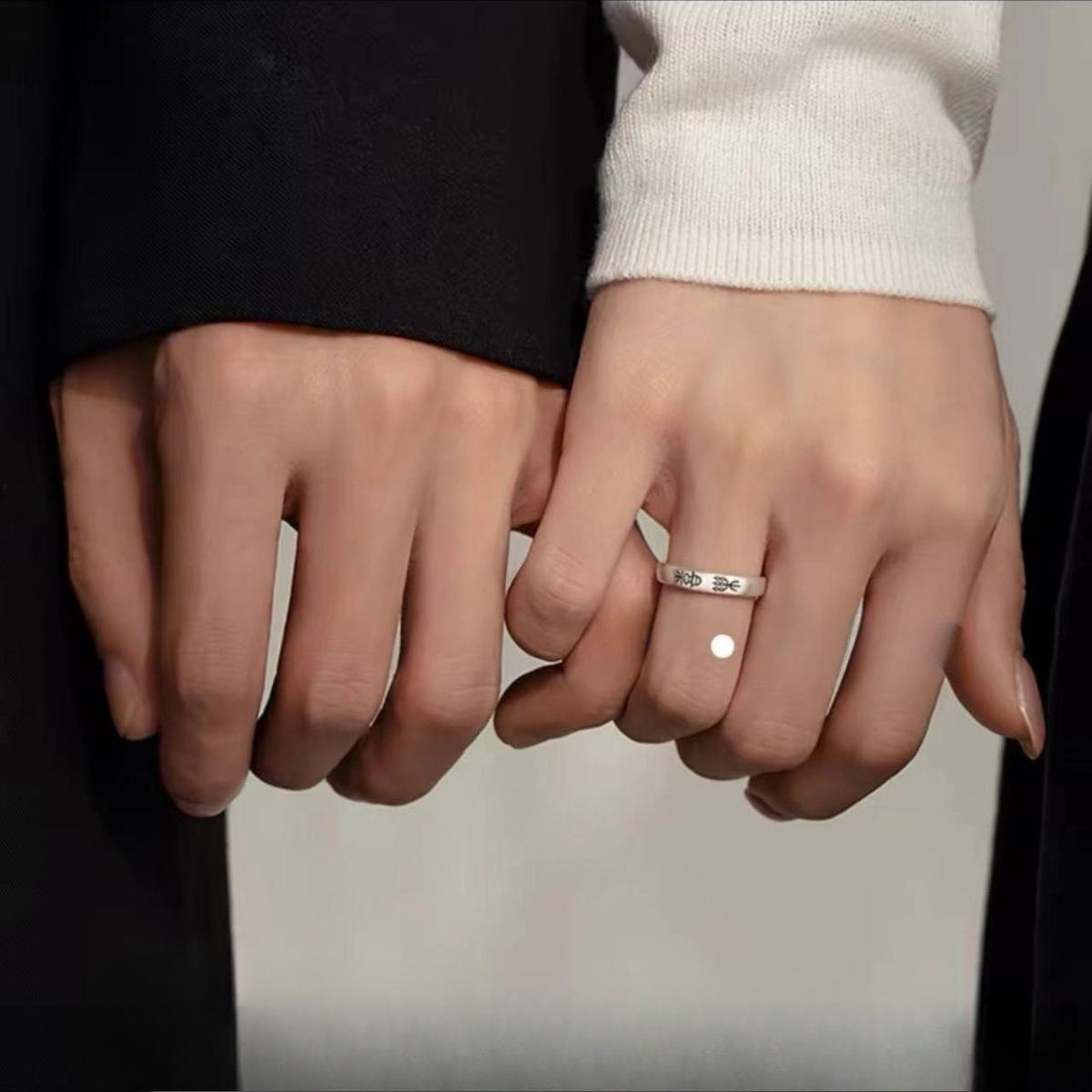 

Peaceful and happy couple s engagement ring - Valentine s Day gift for both men and women - simple ring with a single finger design Joy