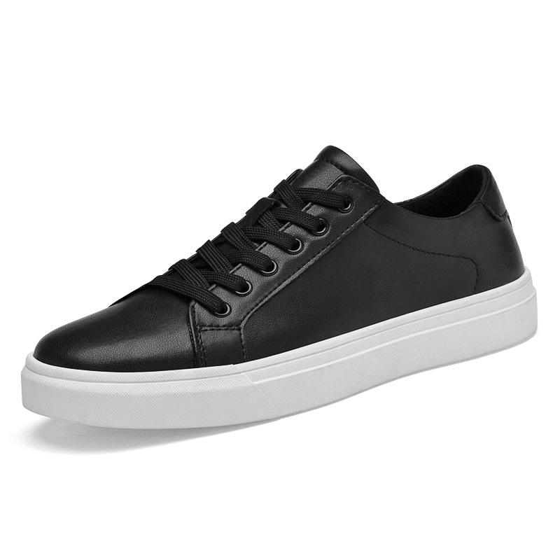 Men's White Low-Top Casual Cowhide Shoes with Thick Sole and Breathable, Versatile Round Toe Design.