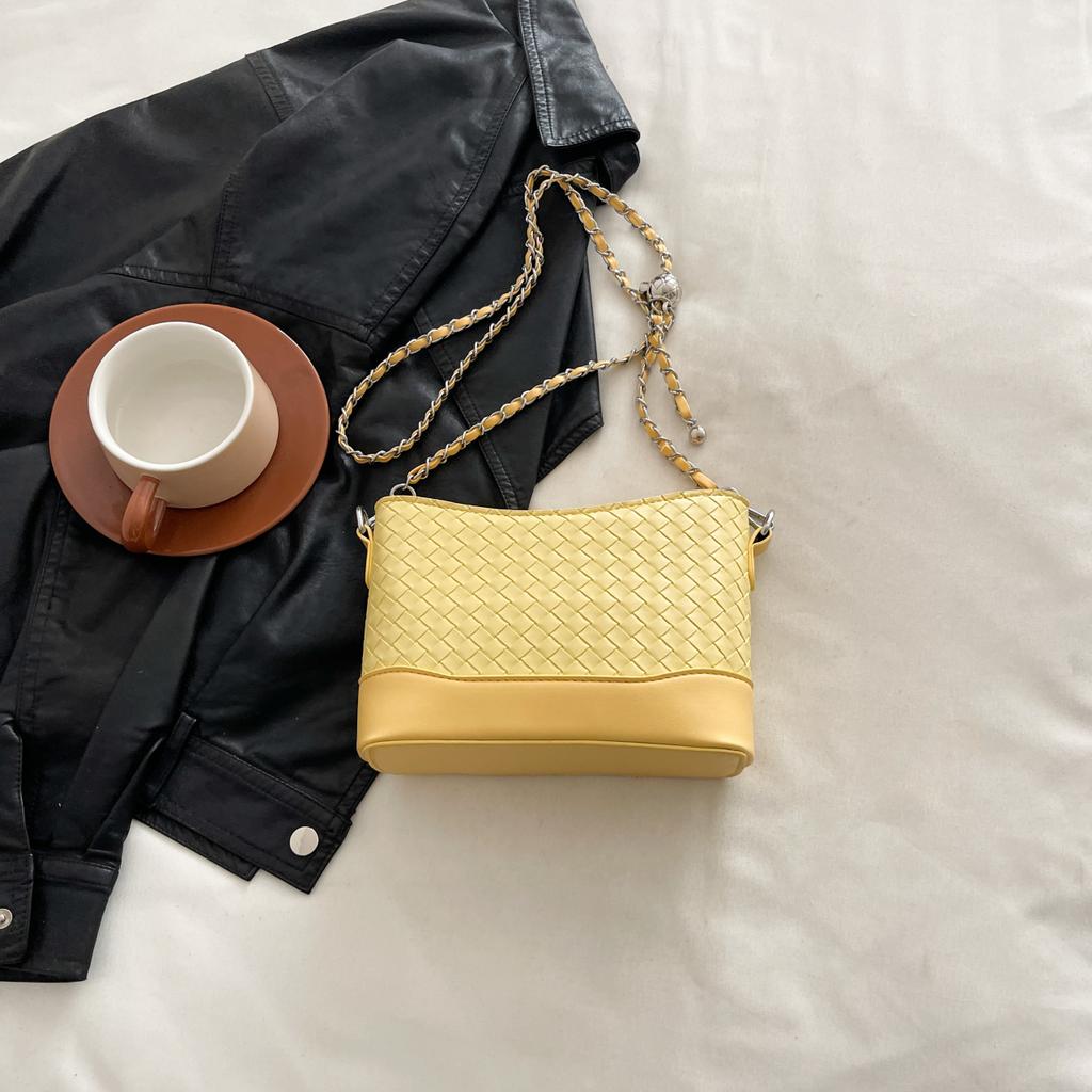 2025 Summer New Weaving Crossbody Bag Fashionable And Casual Small Bucket Bag Women'S Shoulder Bag