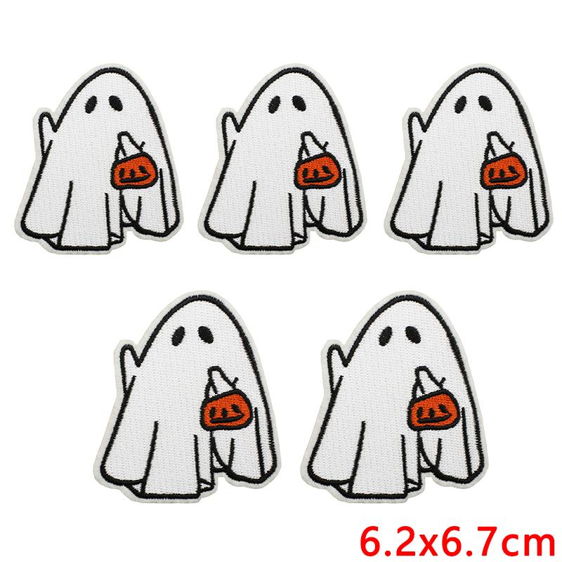 10pcs /Lots Cartoon /Halloween Series Horrible Pumpkin Head Iron On Embroidered Patches Diy Ghost Basketball Iron On Patches 
