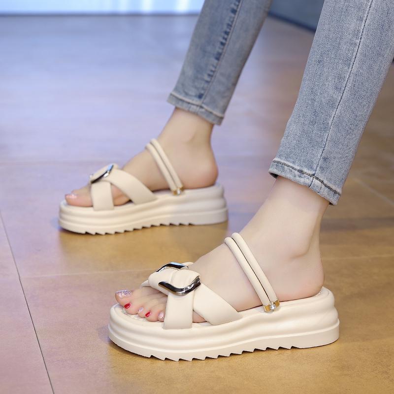 

Fashion Flat Shoes Female Womens Slippers Outdoor Platform Pantofle Luxury Slides Summer Beach 2025 Designer Shoes Woman 2025 Slippers F 35 бежевый