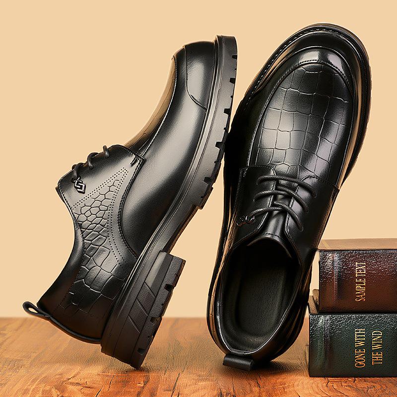 Autumn Business Formal Leather Shoes Man British-style Embossed Lace-up Fashionable Wedding Shoes Men New Designer Casual Shoe